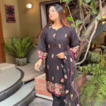 ফুল রেডিমেড থ্রি-পিস