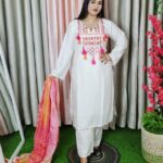 প্রিমিয়াম ইন্দো কটন থ্রি-পিস