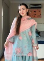 Serene Blue Floral — গ্রীষ্মের দিনে নিজেকে ফ্রেশ এবং এলিগেন্ট লুকে সাজাতে ট্রাই করুন এই চমৎকার ৩-পিস সেটটি। - Image 4