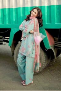 Serene Blue Floral — গ্রীষ্মের দিনে নিজেকে ফ্রেশ এবং এলিগেন্ট লুকে সাজাতে ট্রাই করুন এই চমৎকার ৩-পিস সেটটি। - Image 2